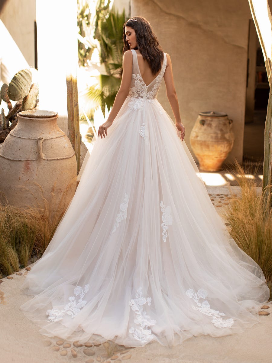 Garner by Pronovias