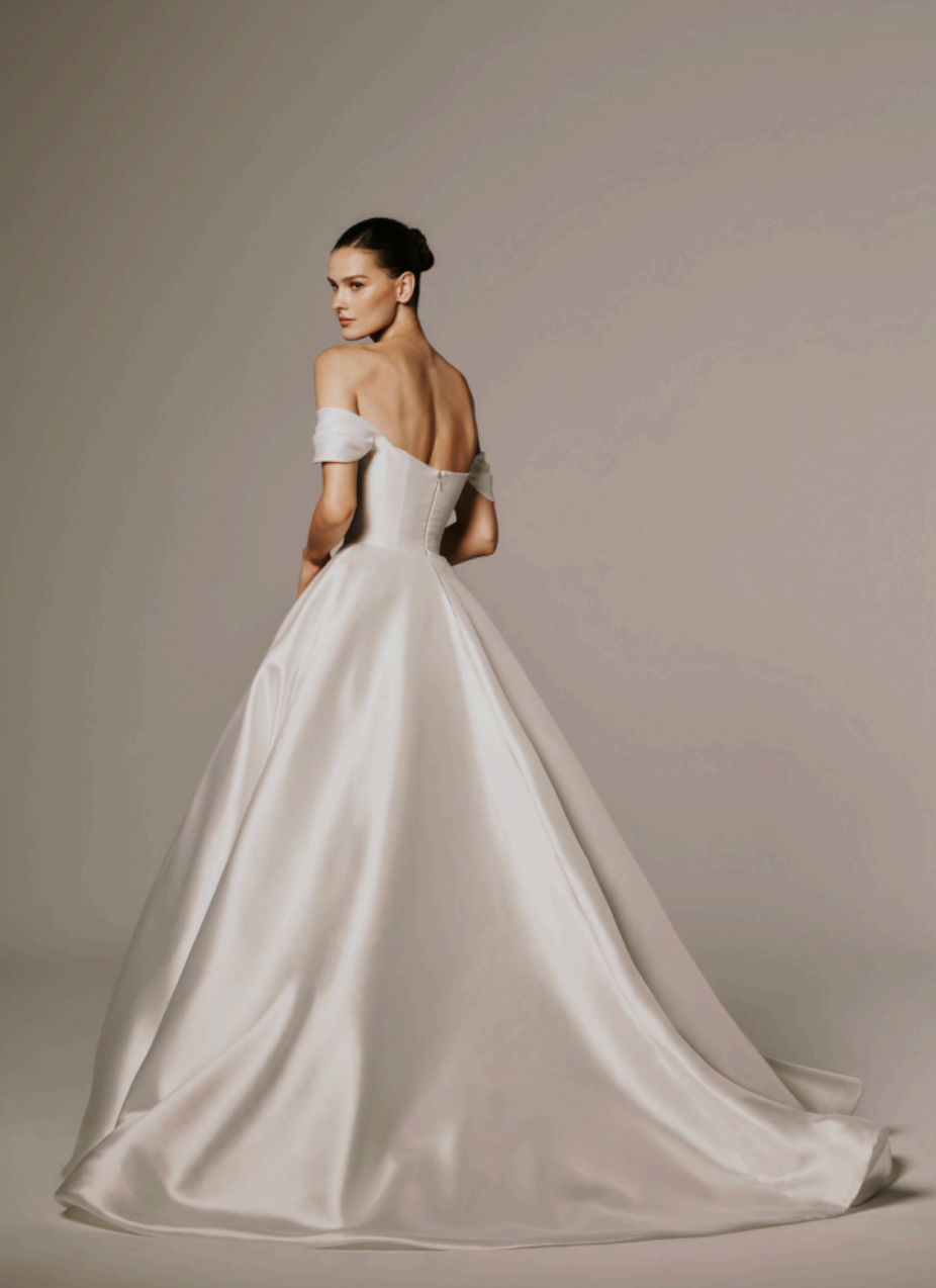 Julia by Daphne et Chloe Maison Collection