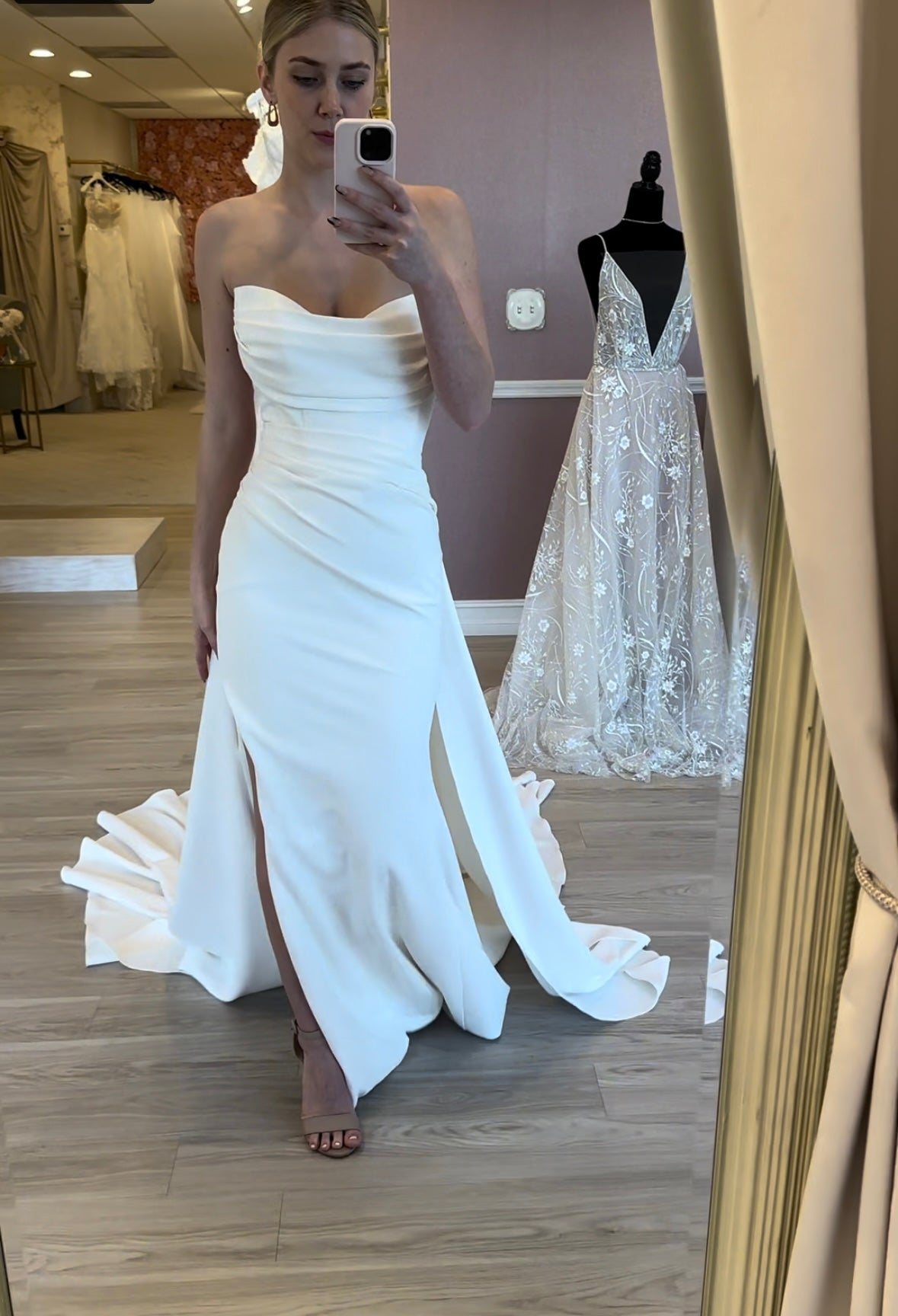 Melinda by Daphne et Chloe